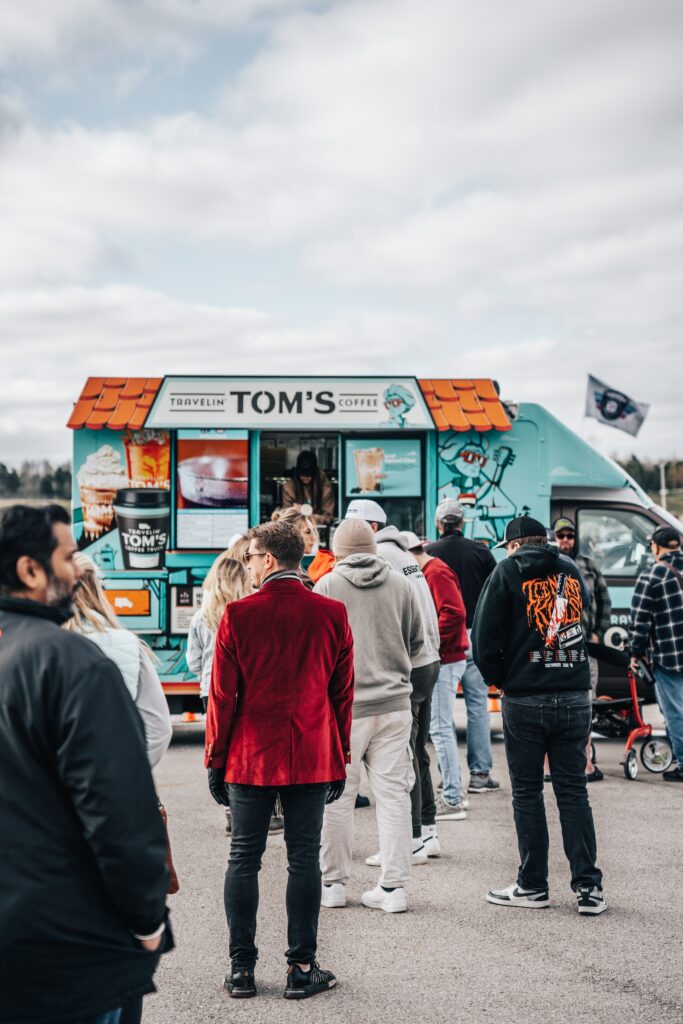 food-truck-mobile-restaurant-que-line